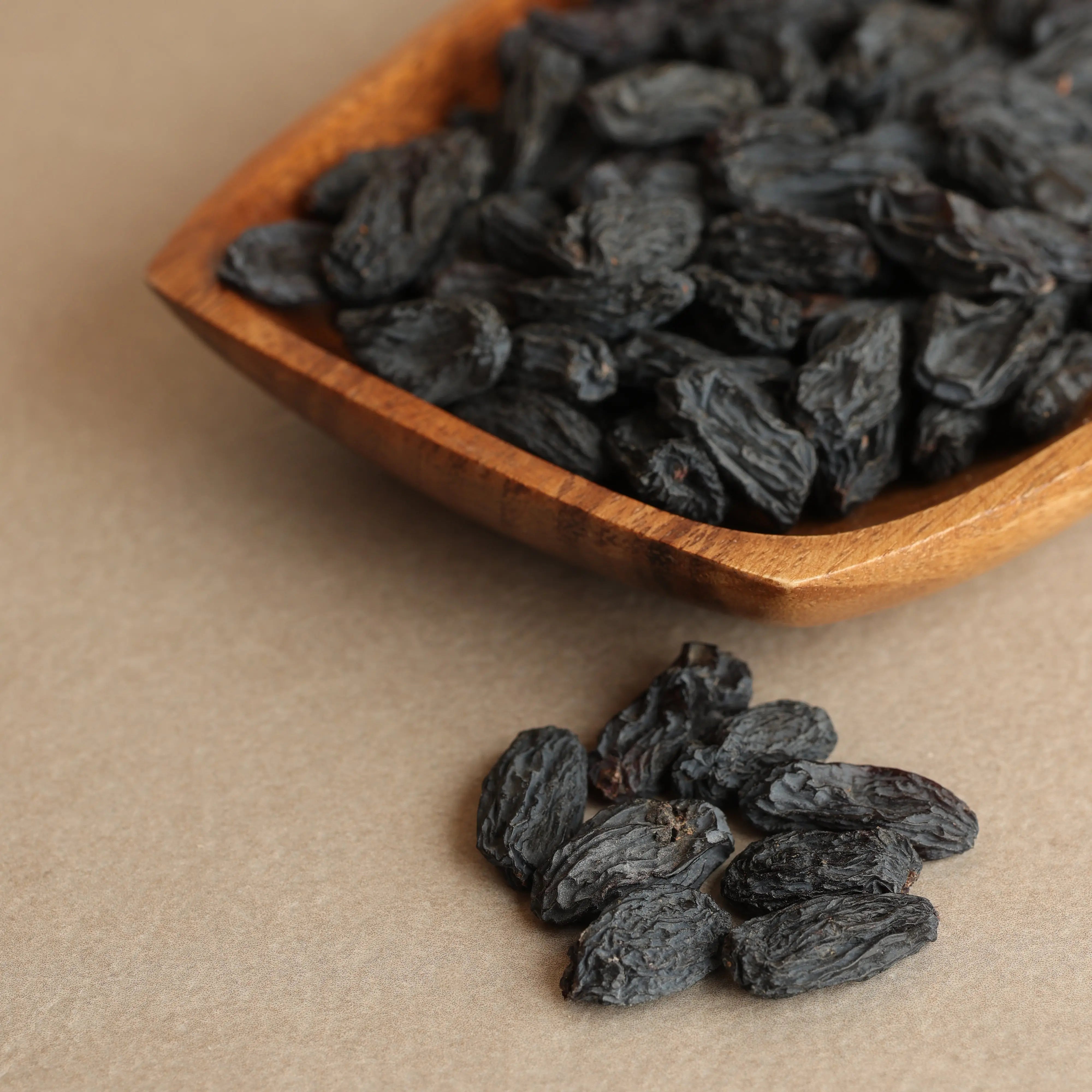 Dried Black Raisins Noix Noix Noix Noix