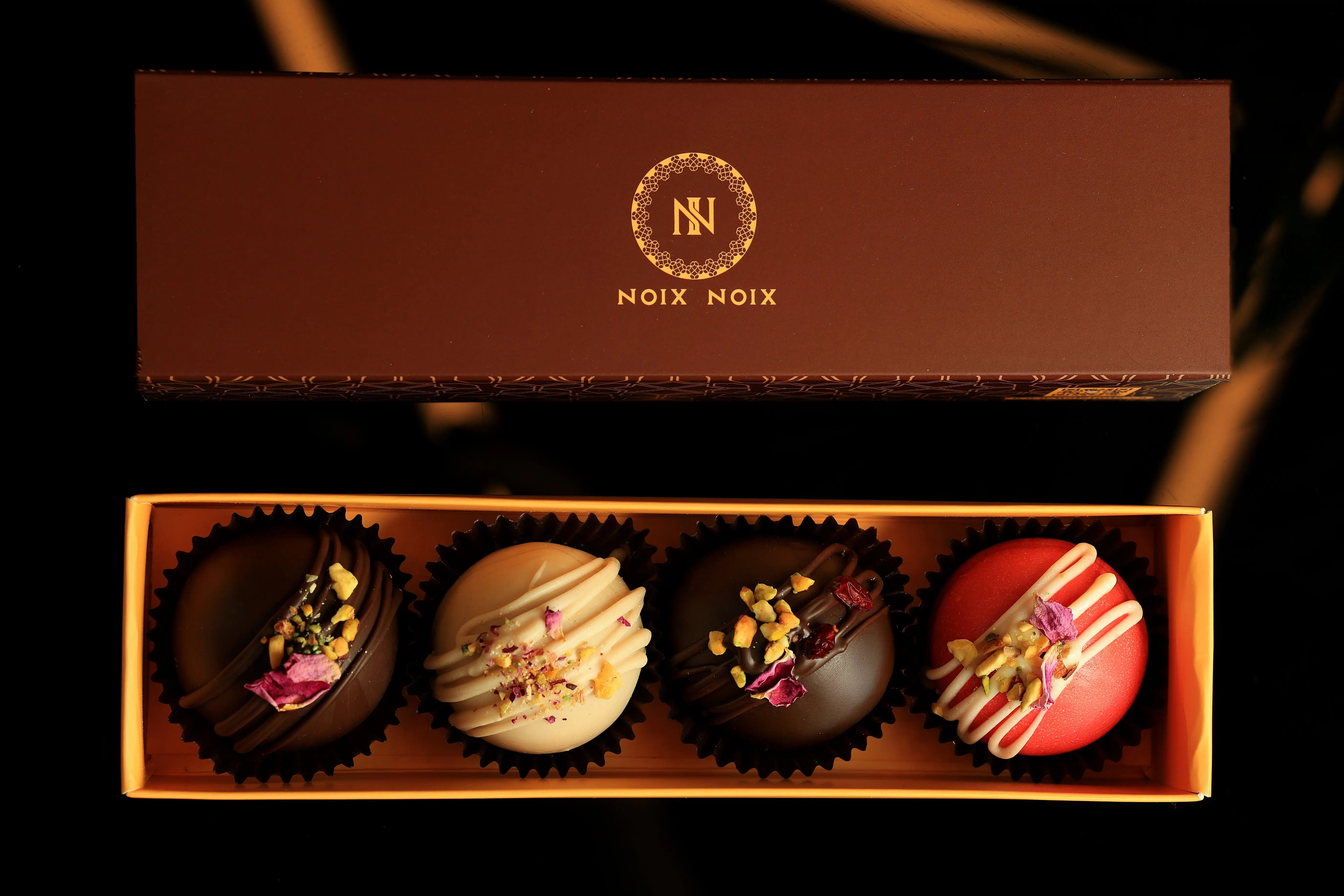 Royal Indulgence Marzipan Box Noix Noix Noix Noix
