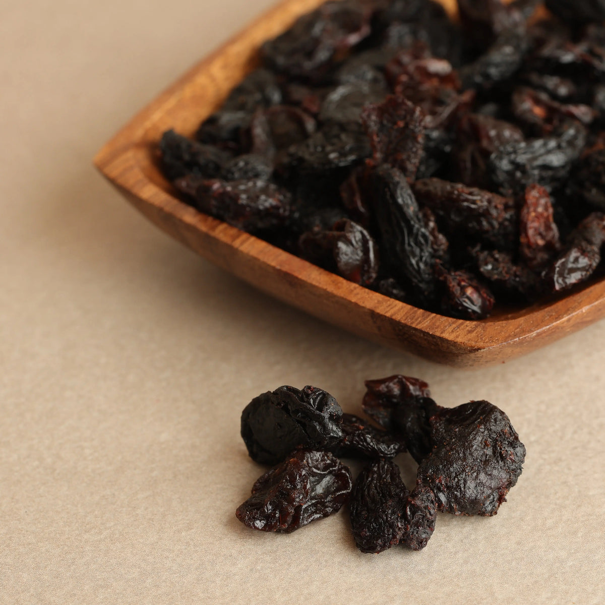California Flame Raisins dried fruit with rich dark color Nuts Nuts