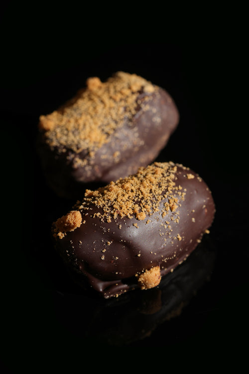 Khudri Date with Lotus Butter Coated in Dark Belgian Chocolate