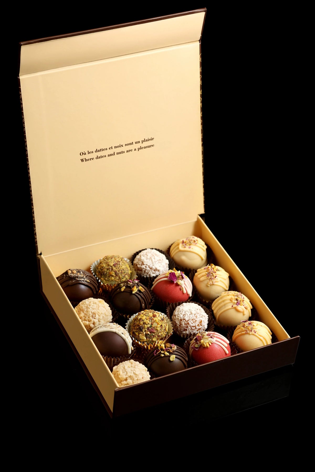 Royal Indulgence Marzipan Box12 Noix Noix  Noix Noix